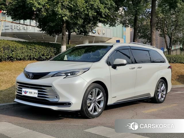 Toyota Sienna 2023 Белый из Китая, фото 4