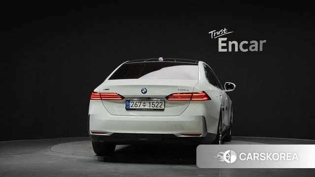 BMW 5 Series (G60) id 4934897 из Кореи 14
