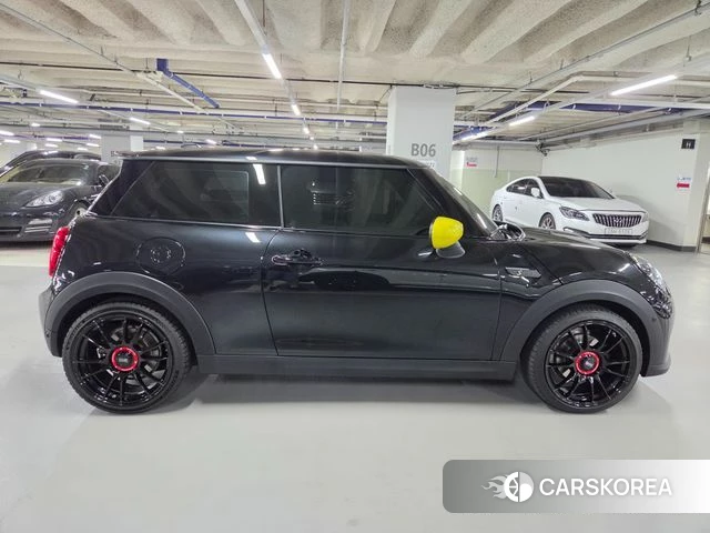 Mini Cooper Electric 2022 Черный из Кореи, фото 4