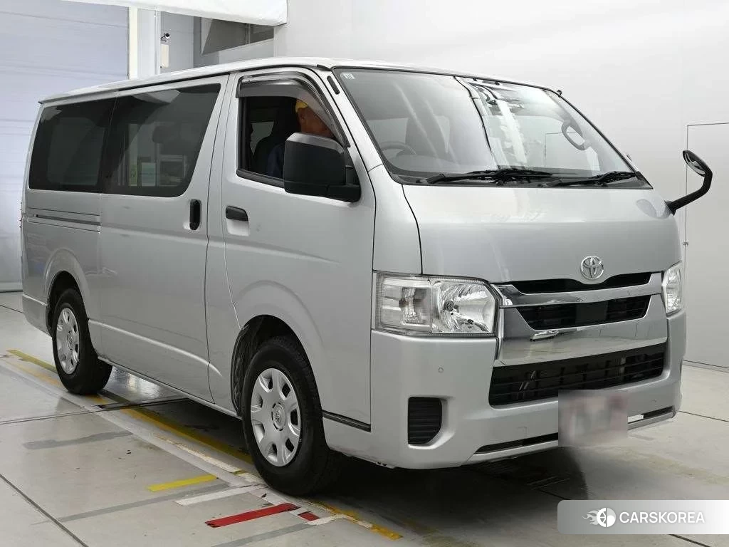Toyota HiAce Van 2023 из Японии, фото 4