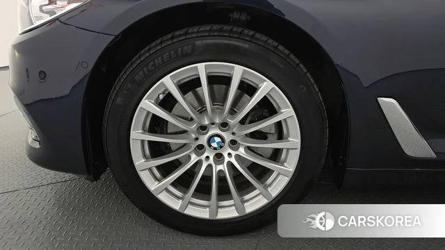 BMW 5 Series (G30) id 5028813 из Кореи 30