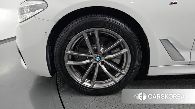 BMW 5 Series (G30) id 4988553 из Кореи 29
