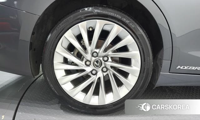 Lexus ES300h 7th generation id 5034415 из Кореи 31