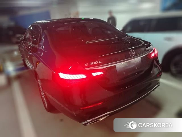 Mercedes-Benz E-Class 2021 Черный из Китая, фото 4