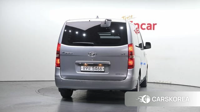 Hyundai The New Grand Starex id 3942324 из Кореи 14