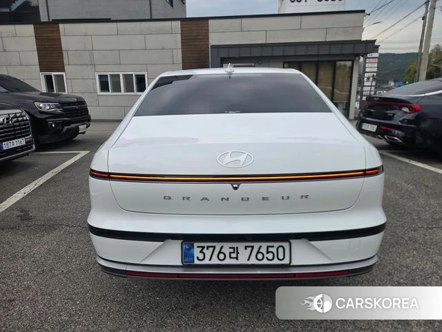 Hyundai Grandeur (GN7) id 5010998 из Кореи 13
