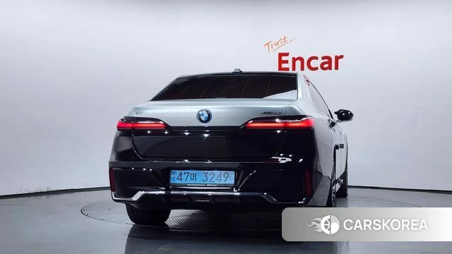 BMW i7 (G70) id 4928957 из Кореи 33