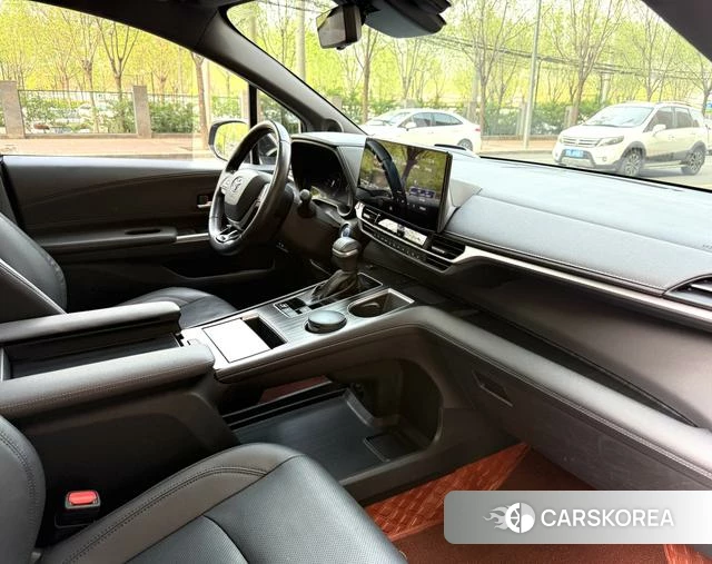 Toyota Sienna 2022 Черный из Китая, фото 4