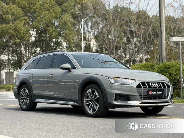 Audi A4L 2021 Серебристо-серый из Китая, фото 4