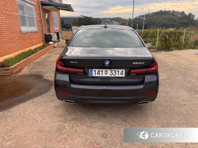 BMW 5 Series (G30) 2023 Серый из Кореи, фото 4