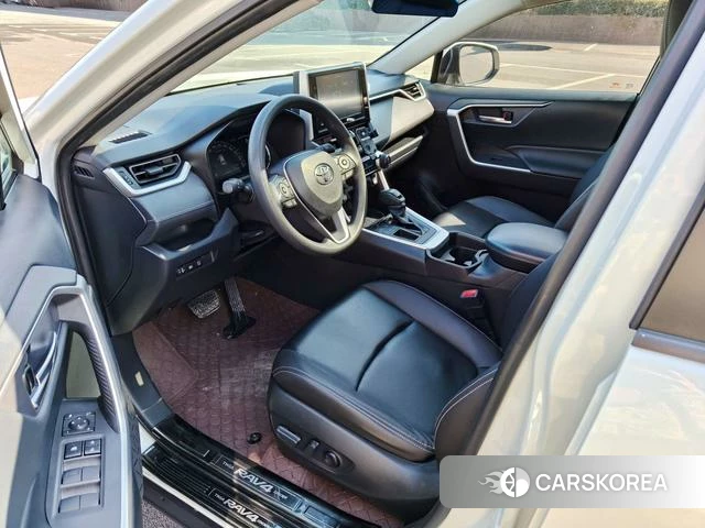 Toyota RAV4 2021 Белый из Китая, фото 4