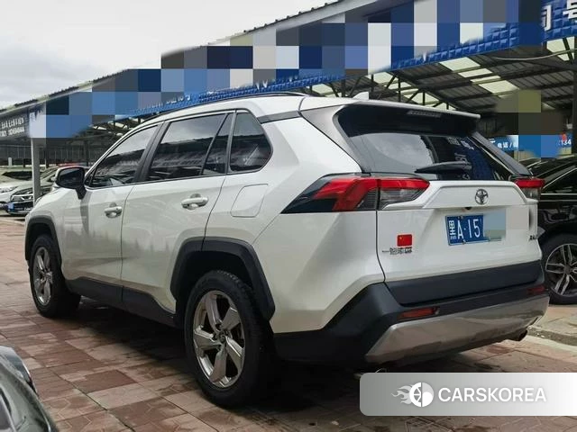 Toyota RAV4 2022 Белый из Китая, фото 4