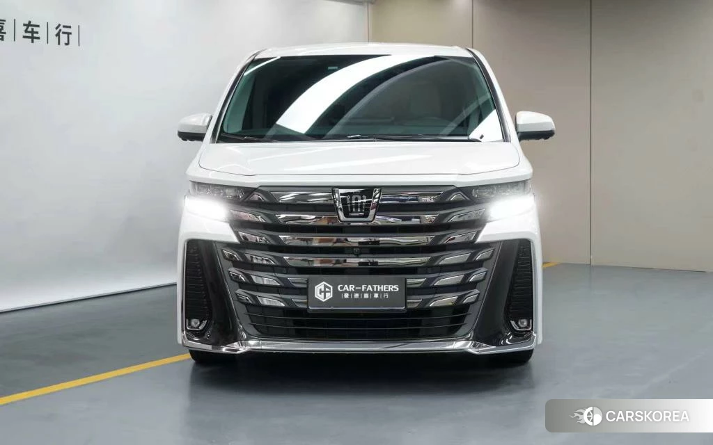 Toyota Vellfire 2023 Белый из Китая, фото 6