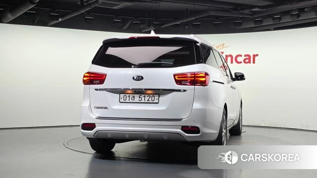 Kia The New Carnival id 5035610 из Кореи 14