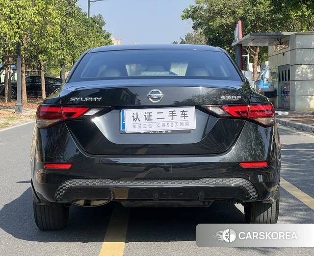 Nissan Sylphy 2022 Черный из Китая, фото 4