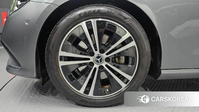 Mercedes-Benz E-Class W213 id 4922984 из Кореи 27