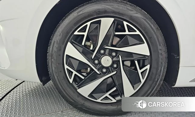 Hyundai The New Grandeur IG Hybrid id 4959133 из Кореи 28