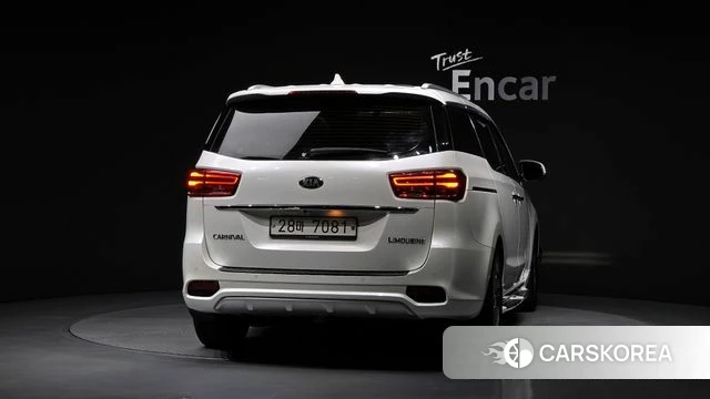 Kia The New Carnival id 4998778 из Кореи 32