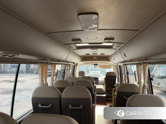 Toyota Coaster 2021 Шампань из Китая, фото 5