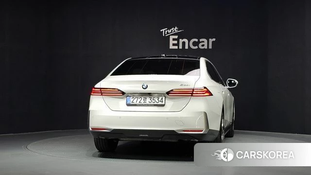 BMW 5 Series (G60) id 4964186 из Кореи 14