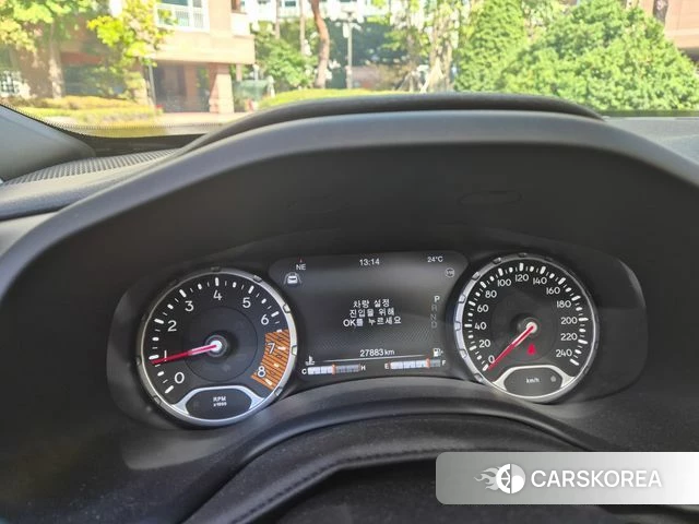 Jeep Renegade 2023 Темно-зеленый из Кореи, фото 5