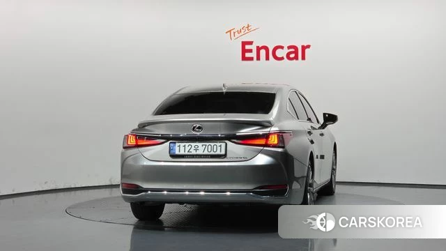 Lexus ES300h 7th generation id 5021381 из Кореи 29