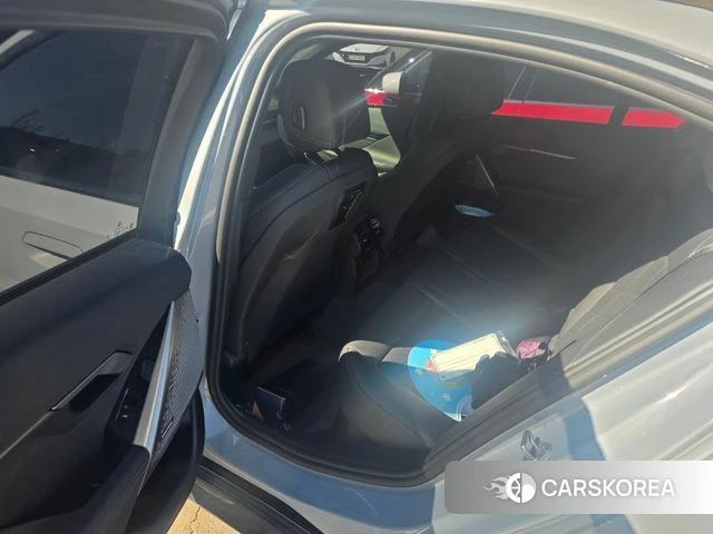 BMW 5 Series (G60) 2025 Цвет галактики из Кореи, фото 4