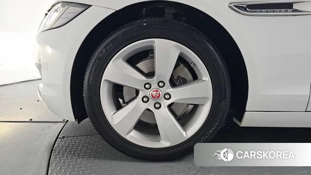 Jaguar XF (X260) id 4737701 из Кореи 28