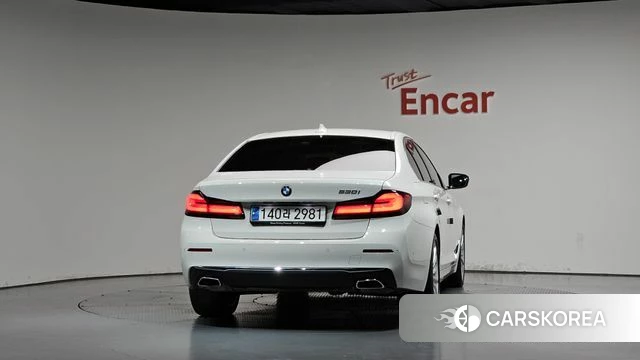 BMW 5 Series (G30) id 4921775 из Кореи 31