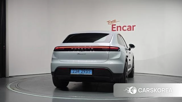 Porsche Makan EV id 4949882 из Кореи 14