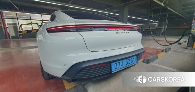 Porsche Taycan id 4660047 из Кореи 10