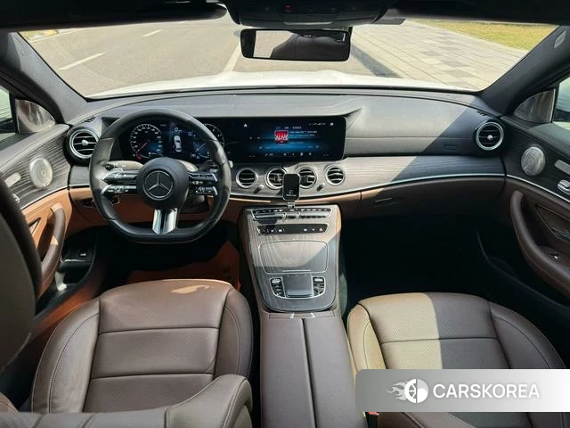 Mercedes-Benz E-Class 2021 Белый из Китая, фото 4