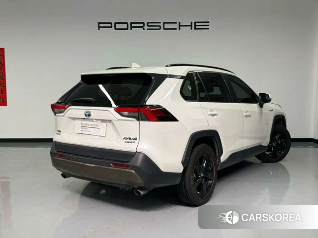Toyota RAV4 2021 Белый из Китая, фото 6