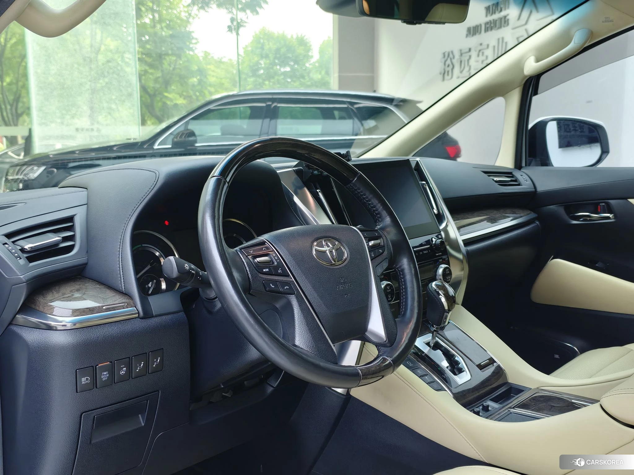 Toyota Vellfire 2021 Белый из Китая, фото 5