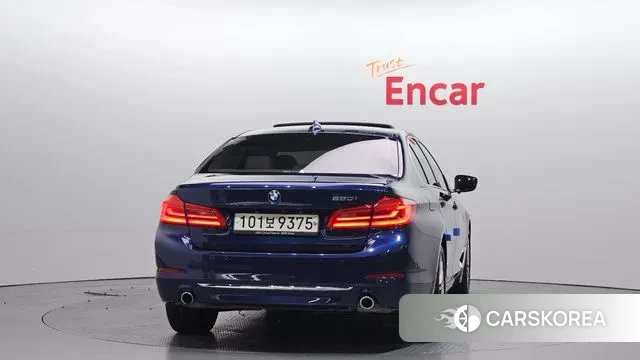 BMW 5 Series (G30) id 3024106 из Кореи 14