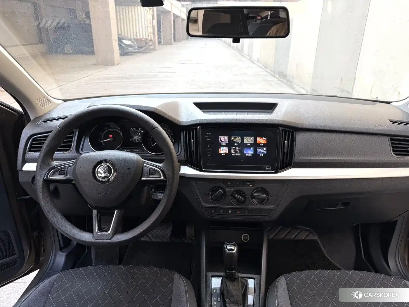 Skoda Kamiq 2021 Silver/gray из Китая, фото 4