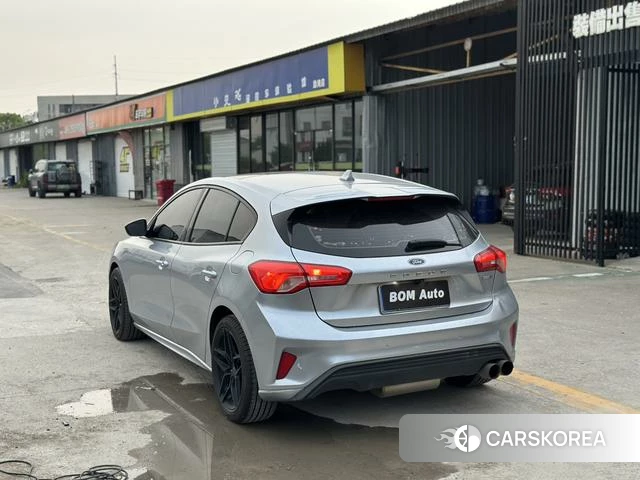 Ford Focus 2021 Серебристо-серый из Китая, фото 4