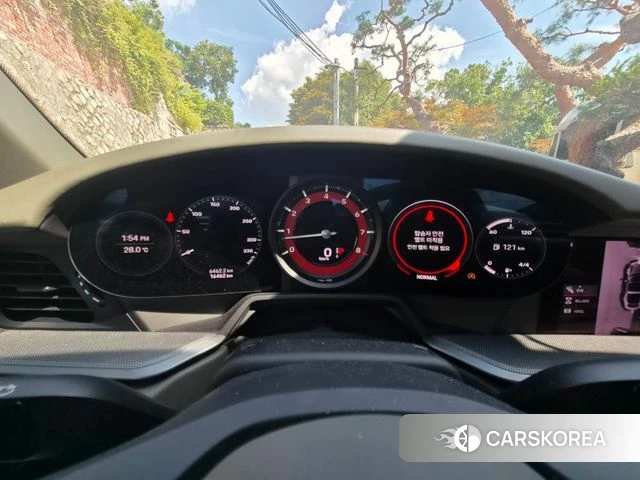 Porsche 911(992) 2021 Серебряный из Кореи, фото 4