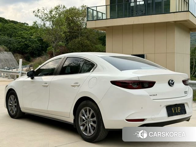 Mazda 3 2024 Белый из Китая, фото 4