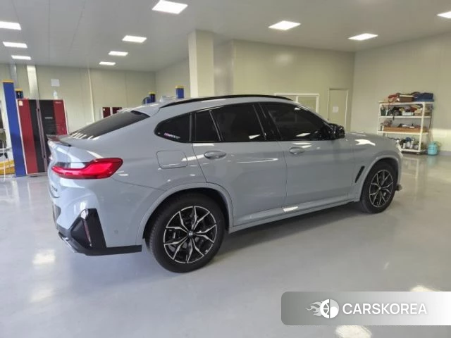 BMW X4 (G02) 2024 Серебристо-серый из Кореи, фото 4