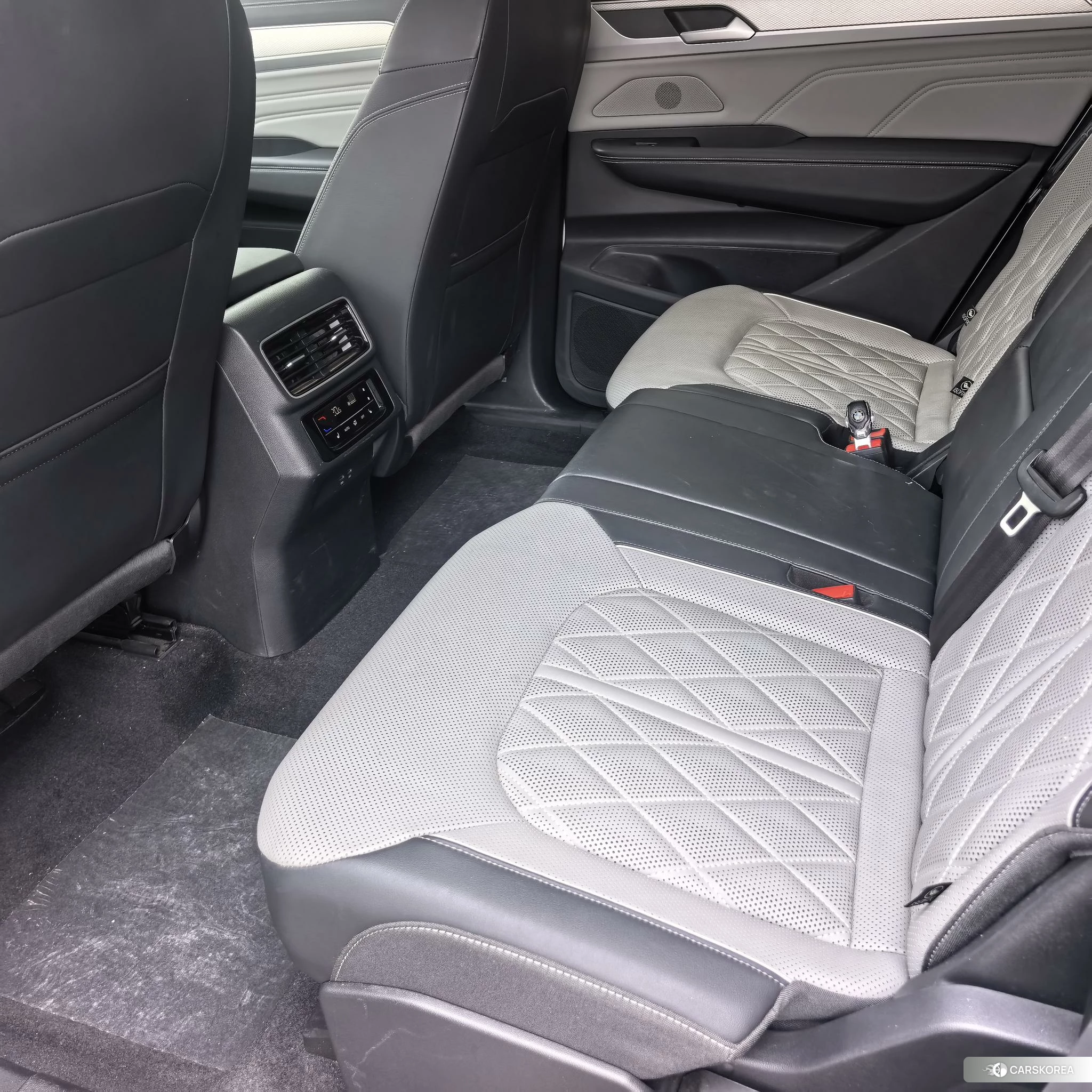 Volkswagen Tavendor 2022 Белый из Китая, фото 4