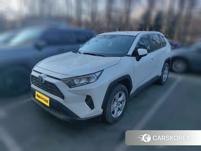 Toyota RAV4 2023 Белый из Китая, фото 4