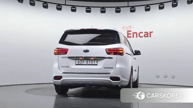 Kia The New Carnival id 4978125 из Кореи 25