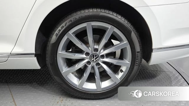 Volkswagen Passat GT (B8) id 4935901 из Кореи 26