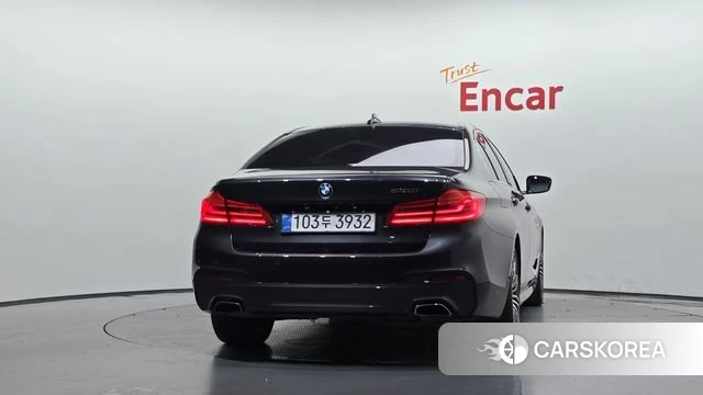BMW 5 Series (G30) id 4992927 из Кореи 28