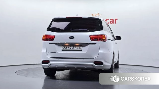 Kia The New Carnival id 4982844 из Кореи 25