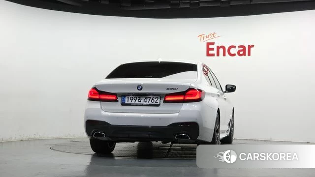 BMW 5 Series (G30) id 5011892 из Кореи 30
