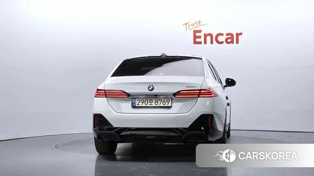 BMW 5 Series (G60) id 5039472 из Кореи 30