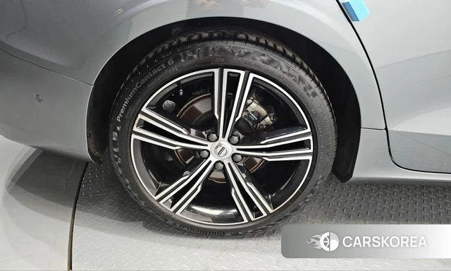 Volvo S60 3rd generation id 5013468 из Кореи 24