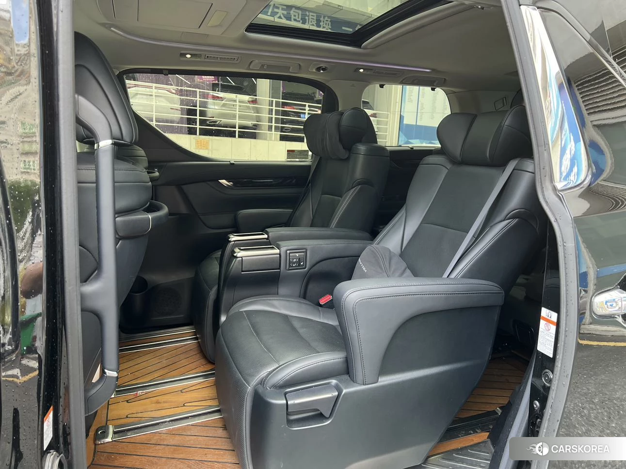 Toyota Vellfire 2021 Черный из Китая, фото 4